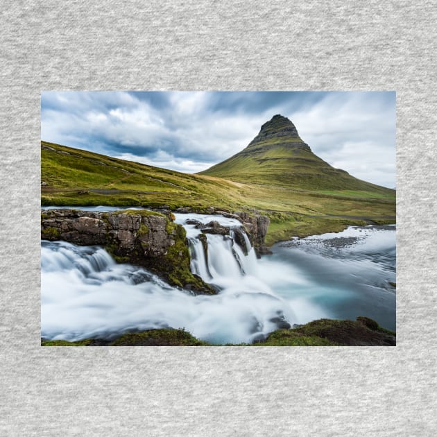 Brooding Kirkjufell by krepsher